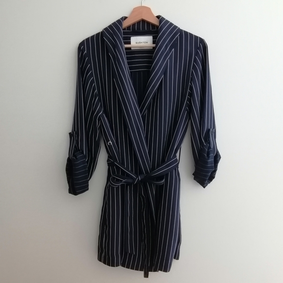 Aritzia Babaton Kahlo Mid Length Blazer Robe Blue Stripe Crepe Fabric Medium - Picture 4 of 17